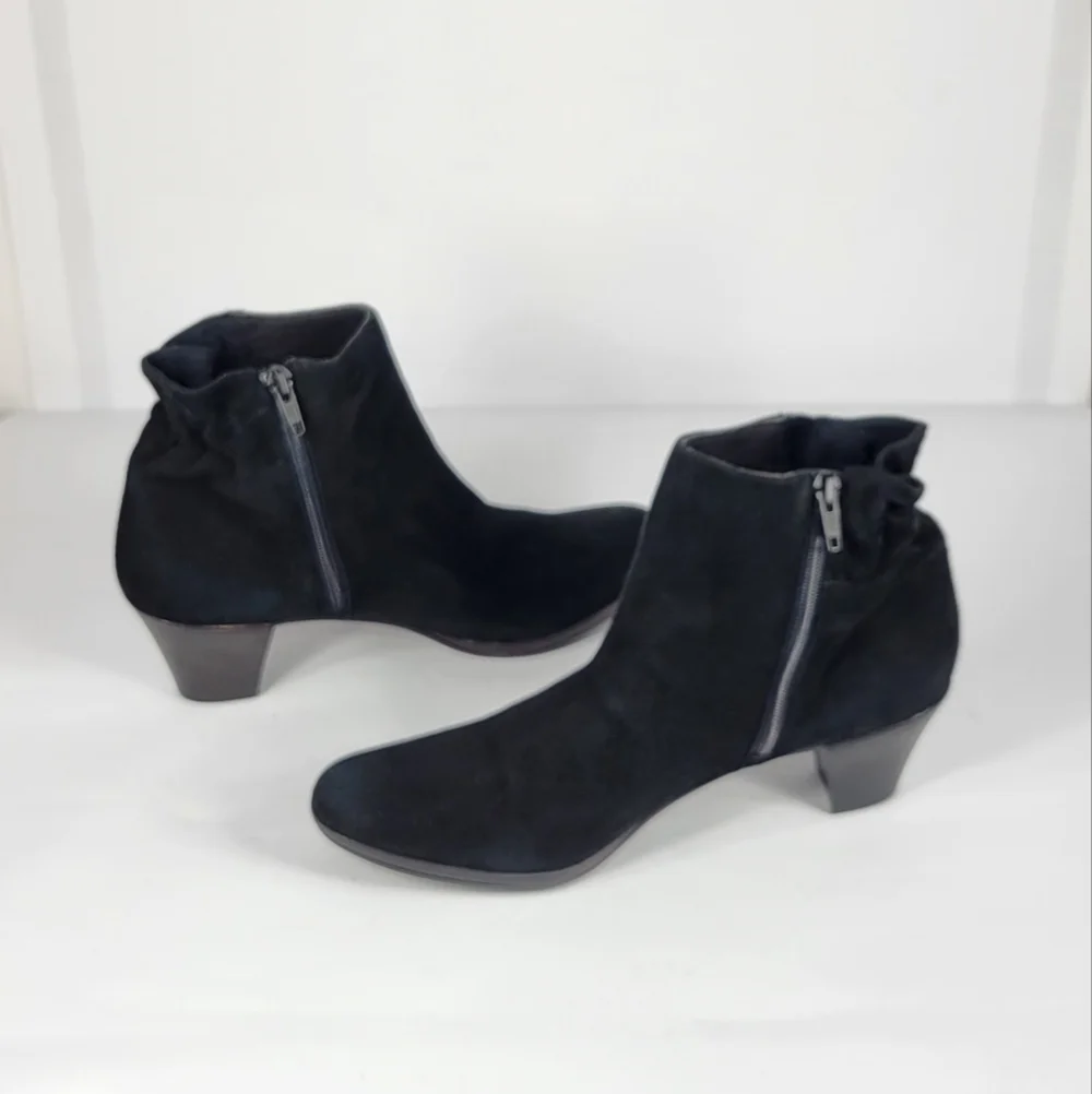 Munro Black Suede Ankle Boots #764 Size 9N